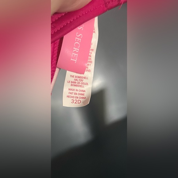 Victoria’s Secret The Bombshell” halter top bikini top size 32 D - Picture 6 of 7